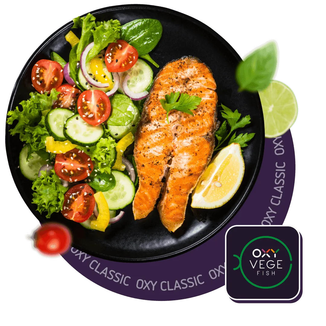 Talerz z łososiem i sałatką z warzywami z logo diety VegeFish OXY